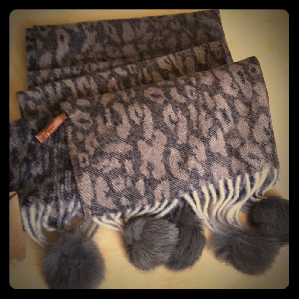 Rabbit fur and wool shawl -Leopard print